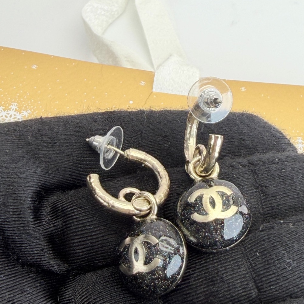 Chanel Crystal Cc Hammered Drop Earrings - Picture 6 of 9